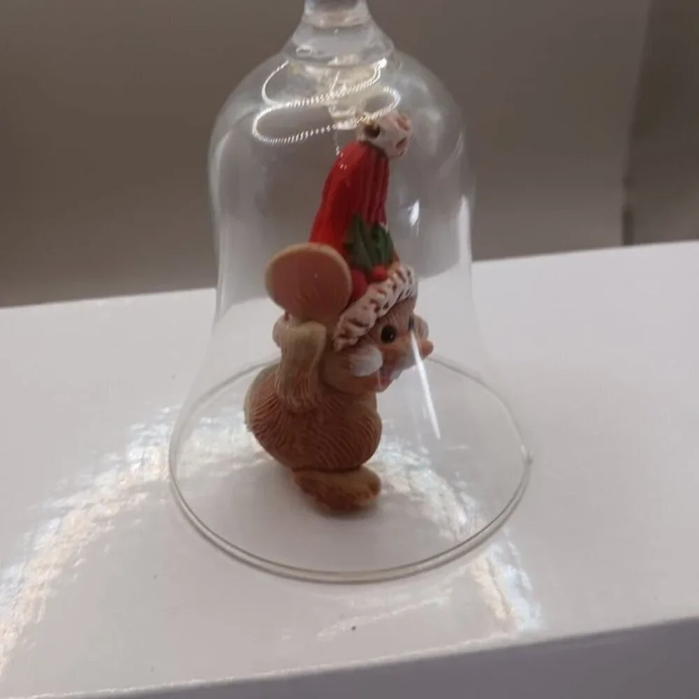Hallmark vtg mouse in bell christmas ornament 1983